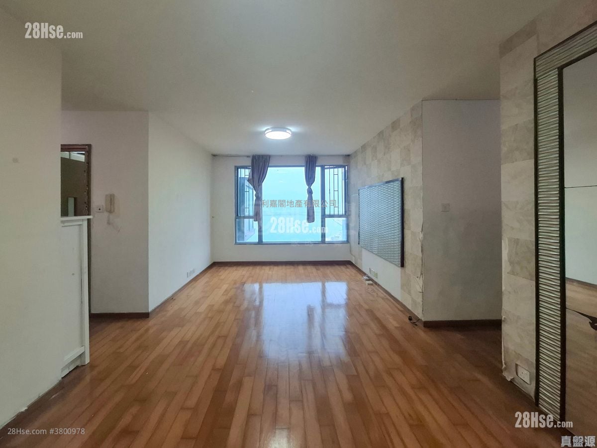 Seaview Crescent Sell 3 Bedrooms , 3 Bathrooms 854 ft²