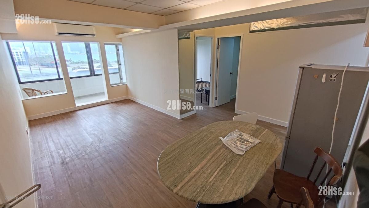 Tak Fung Building Rental 2 Bedrooms , 1 Bathroom 550 ft²