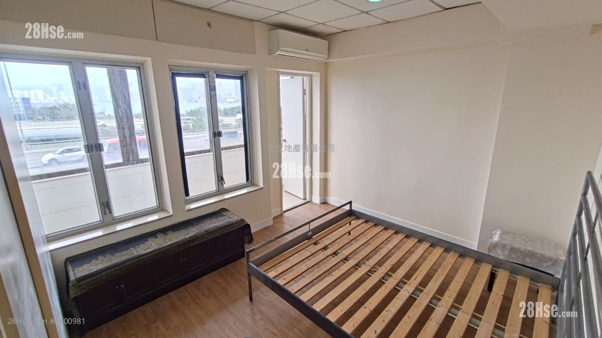 Tak Fung Building Rental 2 Bedrooms , 1 Bathroom 550 ft²