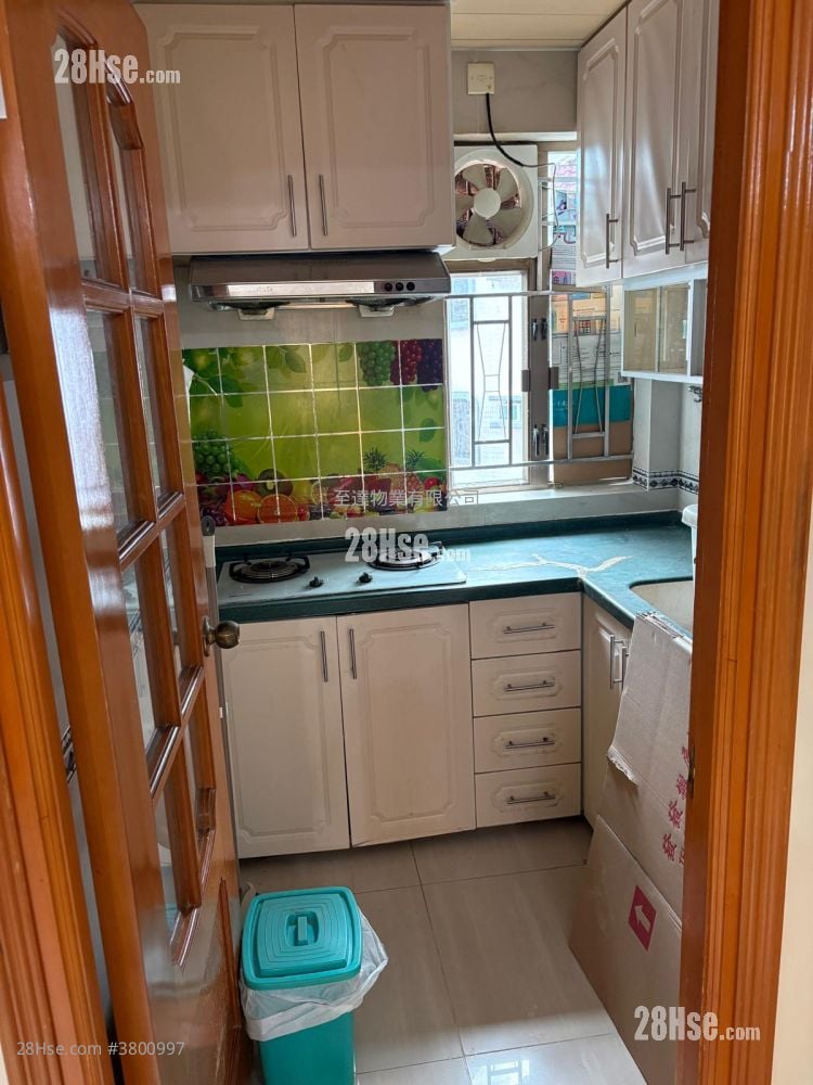 Village Rental 2 Bedrooms , 2 Bathrooms 700 ft²