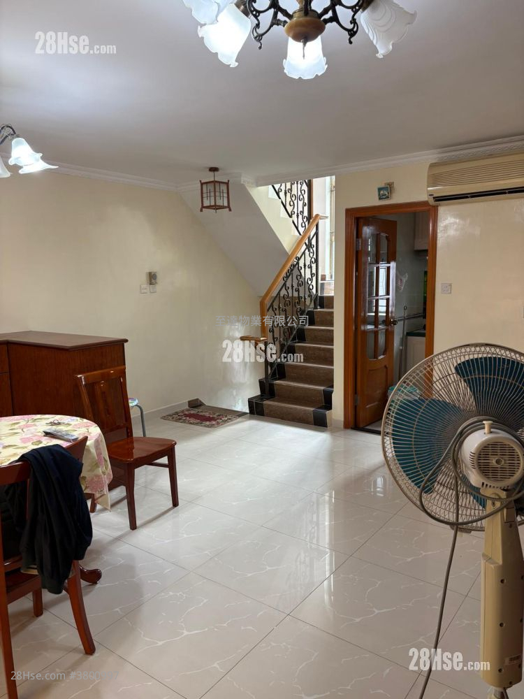 Village Rental 2 Bedrooms , 2 Bathrooms 700 ft²