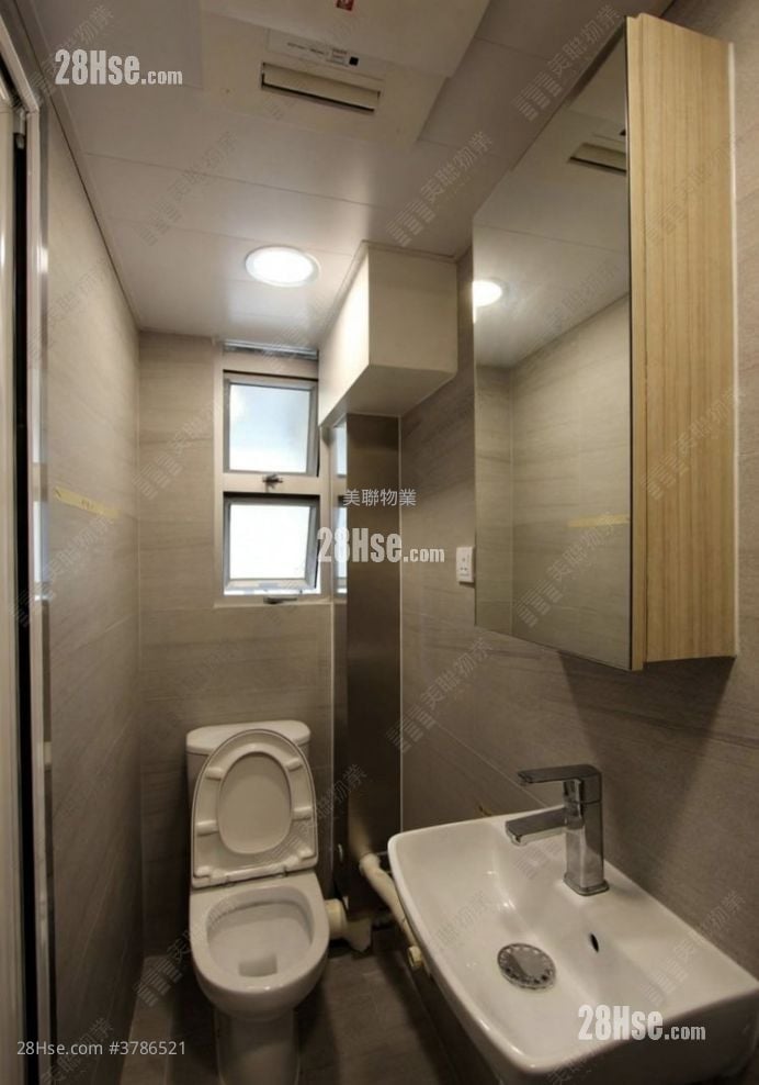 Cheung Fat Estate Sell 2 Bathrooms 355 ft²