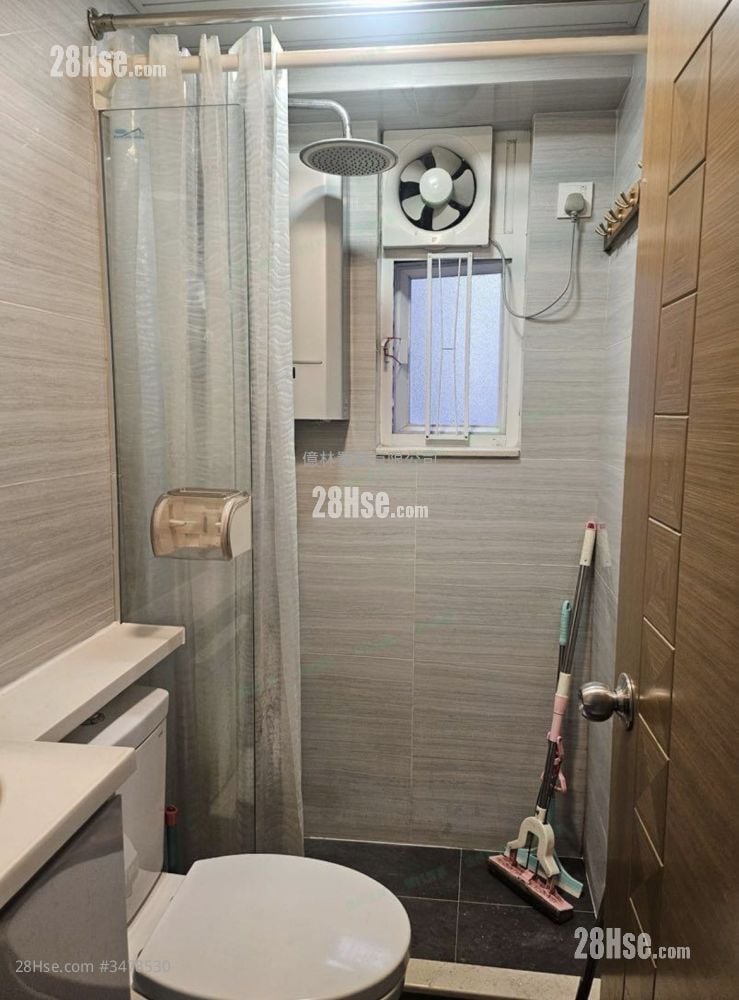 Hong Tin Court Rental 2 Bedrooms , 1 Bathroom 400 ft²