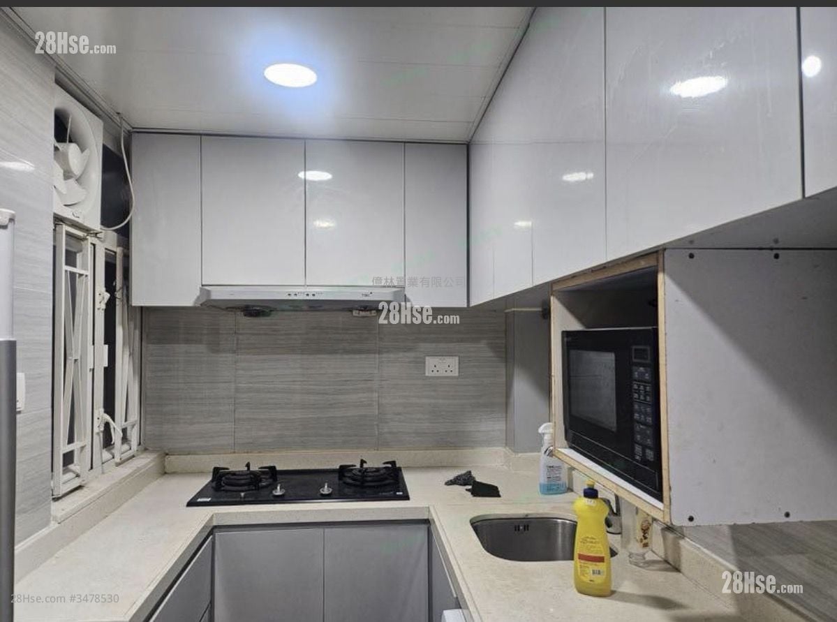 Hong Tin Court Rental 2 Bedrooms , 1 Bathroom 400 ft²