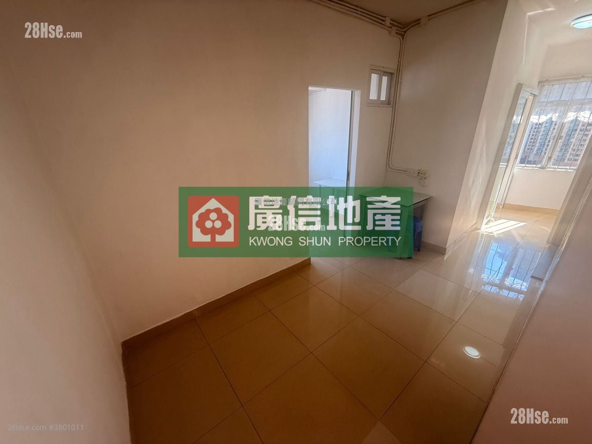 Cherry Mansion Rental 3 Bedrooms , 1 Bathroom 455 ft²