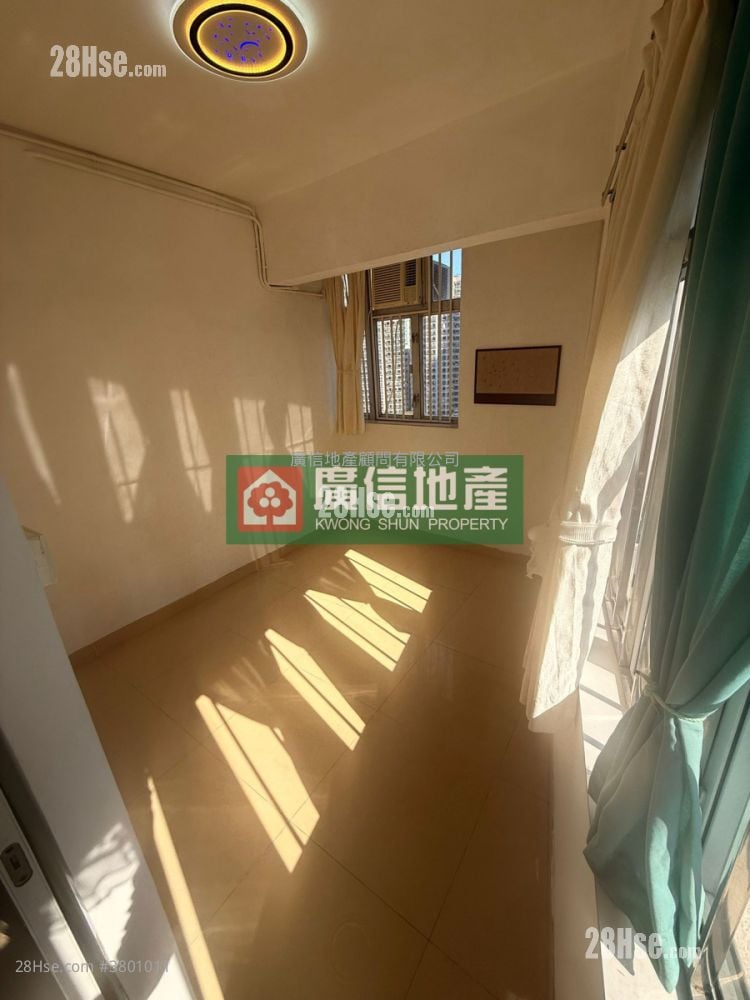 Cherry Mansion Rental 3 Bedrooms , 1 Bathroom 455 ft²