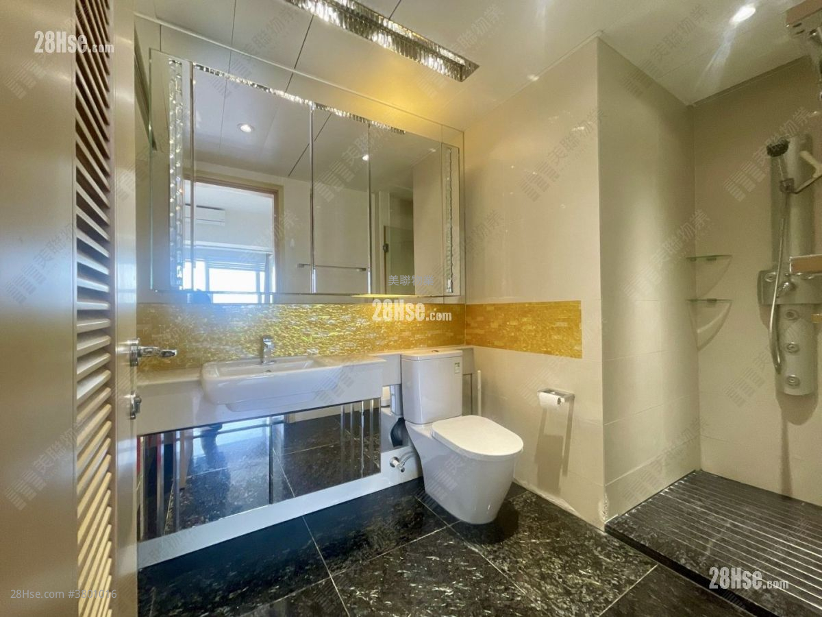 bathroom: The Masterpiece Rental 2 Bedrooms , 3 Bathrooms 1,133 ft²