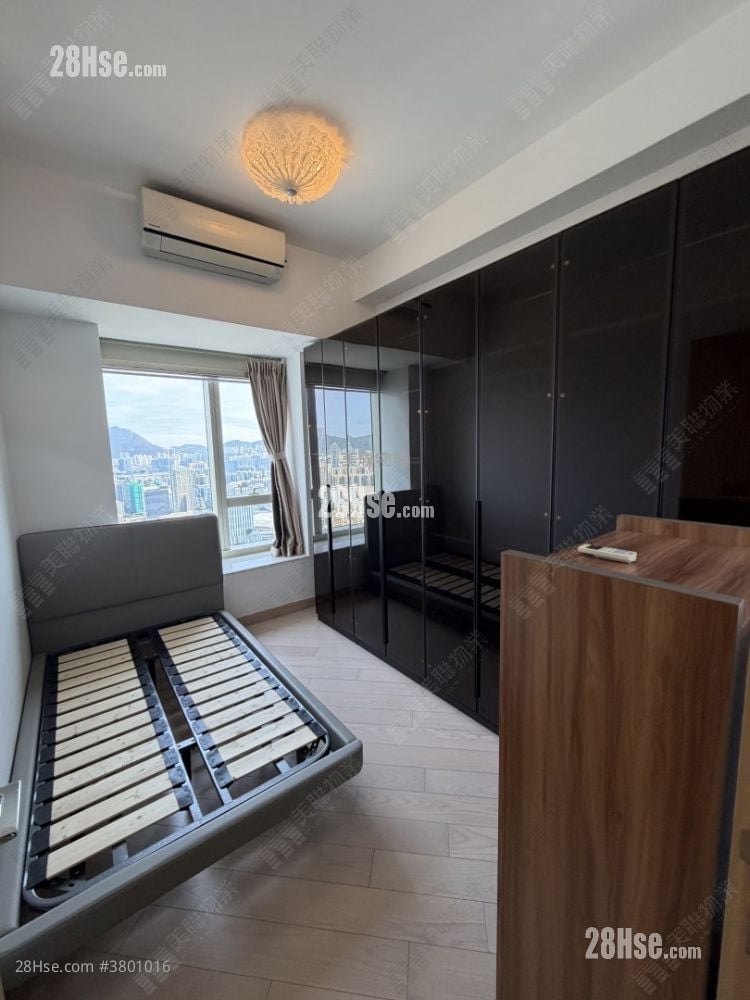 bedroom 1: The Masterpiece Rental 2 Bedrooms , 3 Bathrooms 1,133 ft²
