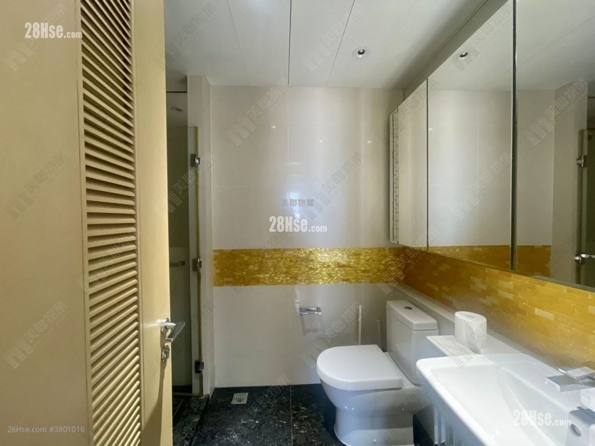 bathroom: The Masterpiece Rental 2 Bedrooms , 3 Bathrooms 1,133 ft²