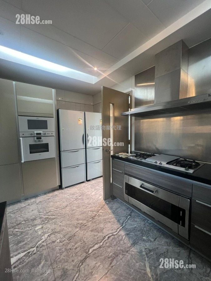 The Latitude Sell 4 Bedrooms , 2 Bathrooms 1,333 ft²