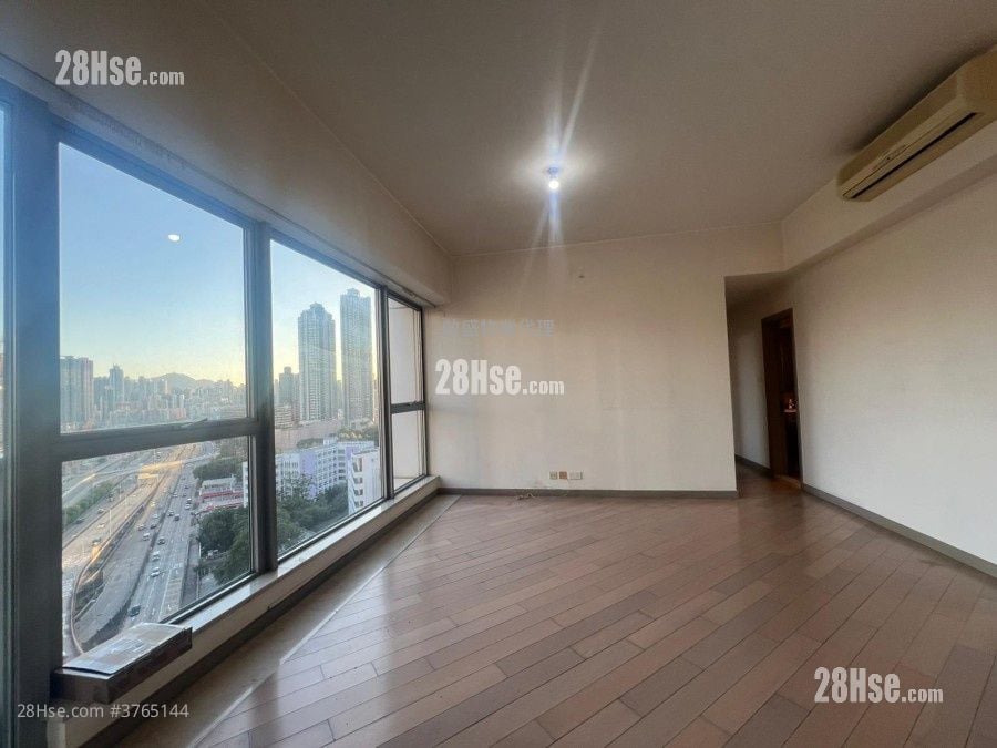 The Latitude Sell 4 Bedrooms , 2 Bathrooms 1,333 ft²