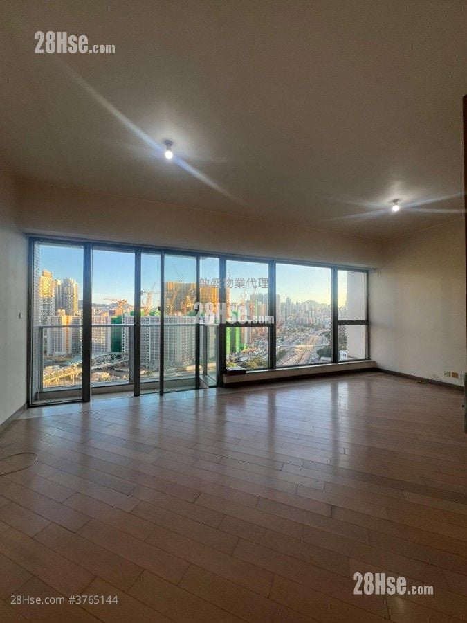 The Latitude Sell 4 Bedrooms , 2 Bathrooms 1,333 ft²