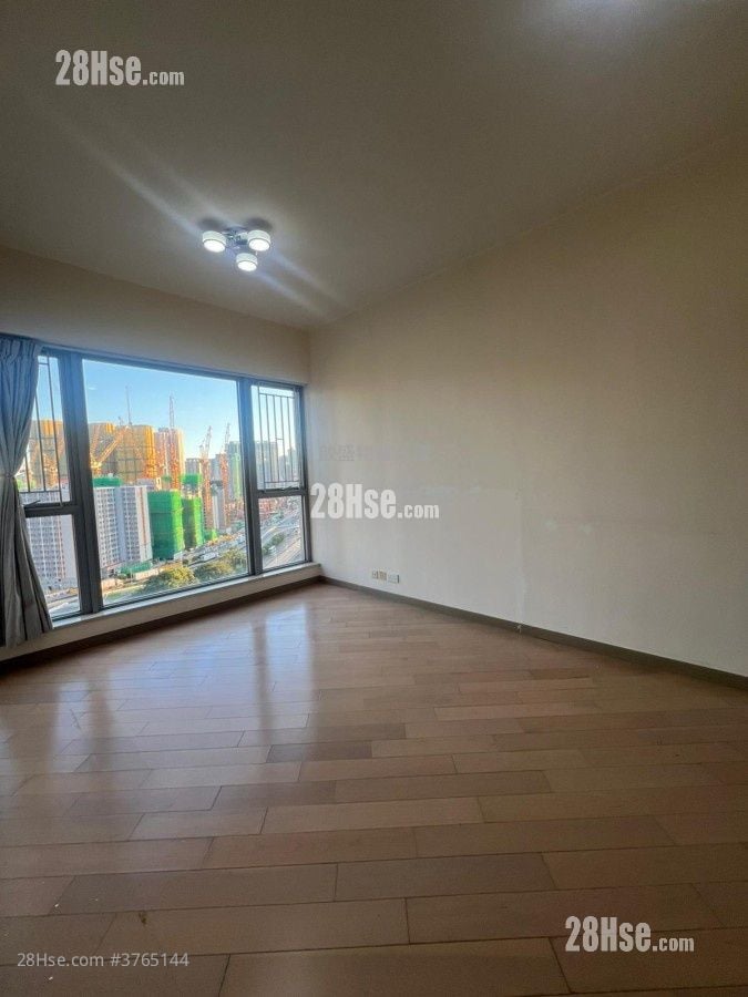 The Latitude Sell 4 Bedrooms , 2 Bathrooms 1,333 ft²