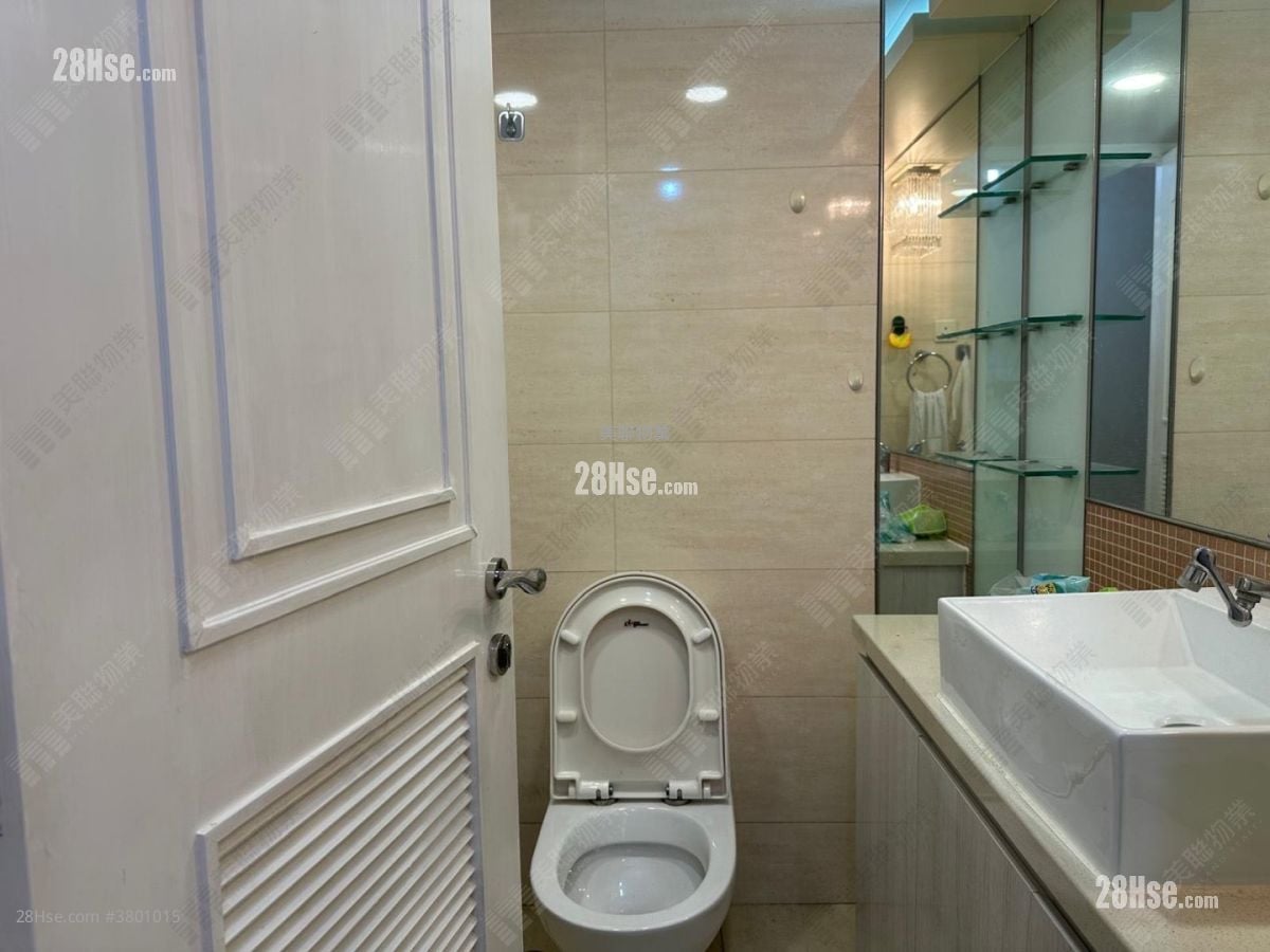 Central Park Towers Rental 2 Bedrooms , 1 Bathroom 502 ft²