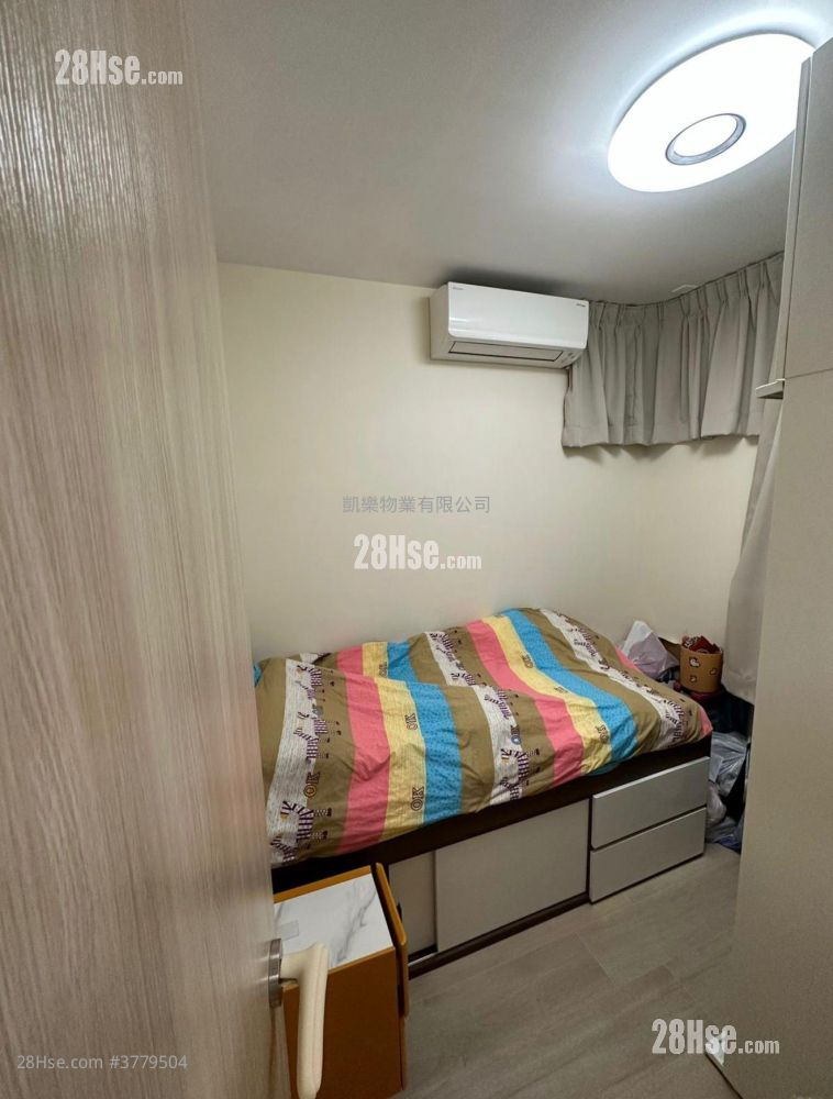 Hoi Tak Court Sell 2 Bedrooms , 1 Bathroom 488 ft²