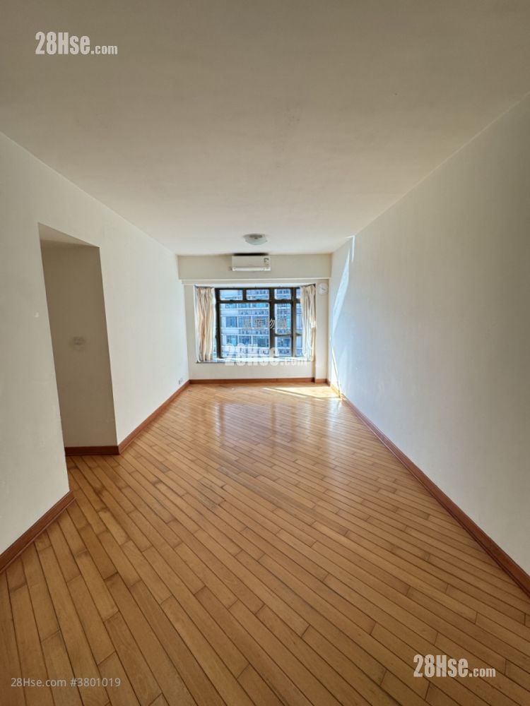 Royal Peninsula Sell 4 Bedrooms , 3 Bathrooms 962 ft²