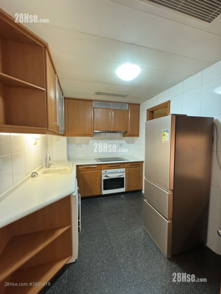 Royal Peninsula Sell 4 Bedrooms , 3 Bathrooms 962 ft²