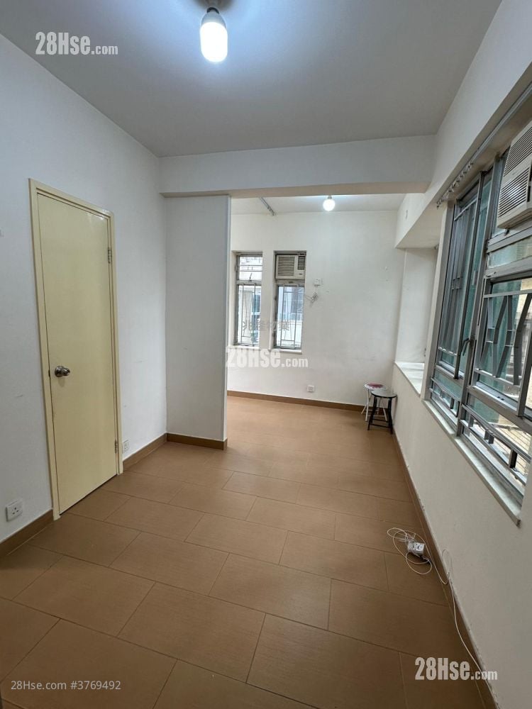 Kar Fu Building Sell 1 Bathroom 222 ft²