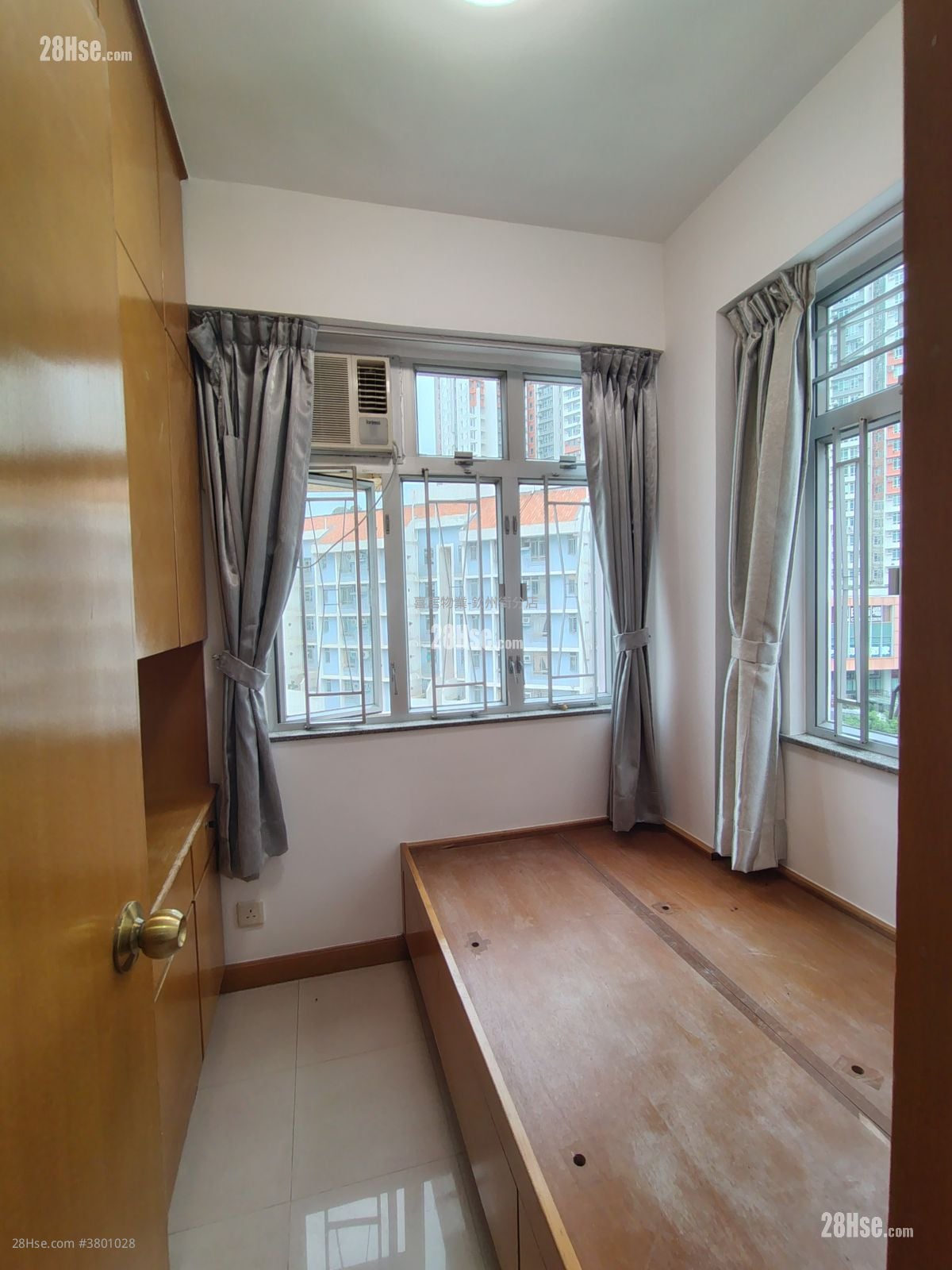 Po Tin Building Sell 2 Bedrooms , 1 Bathroom 318 ft²