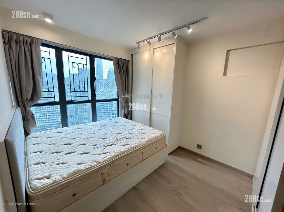 The Regalia Sell 3 Bedrooms , 2 Bathrooms 859 ft²