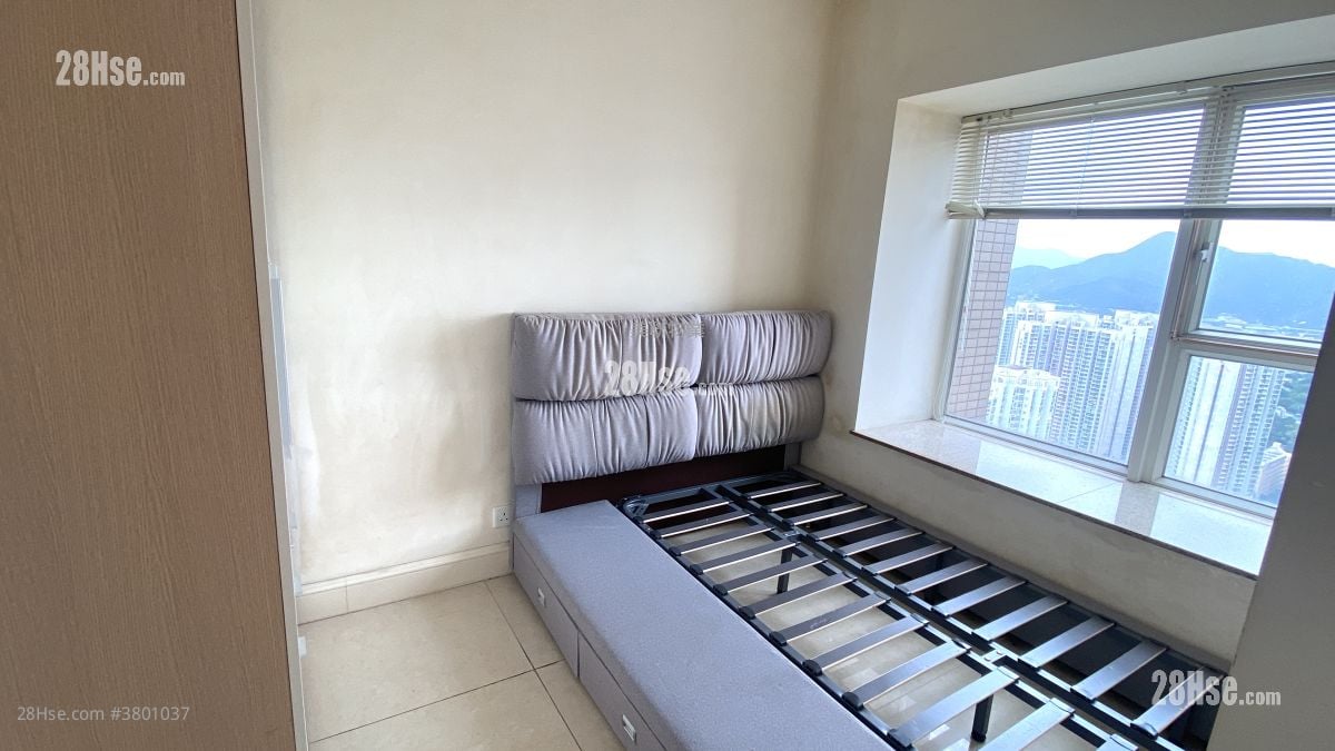 Central Park Towers Sell 2 Bedrooms , 1 Bathroom 498 ft²