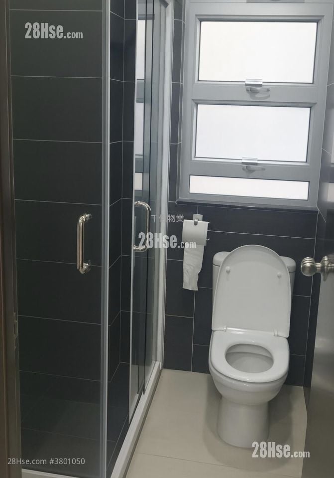 Ka Wui Building Sell 3 Bedrooms , 1 Bathroom 360 ft²