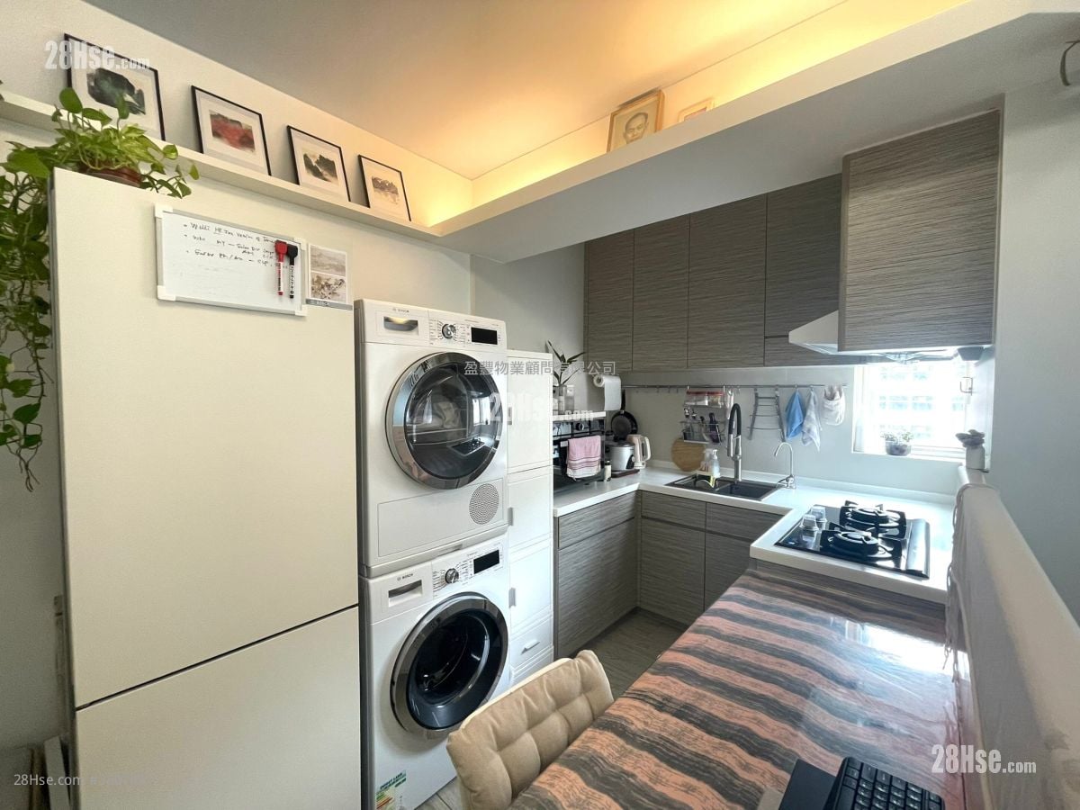 Li Chit Garden Sell 2 Bedrooms , 1 Bathroom 397 ft²