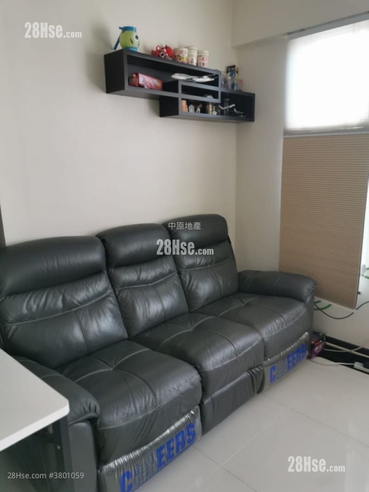 Kwai Chung Plaza Sell 3 Bedrooms , 2 Bathrooms 536 ft²