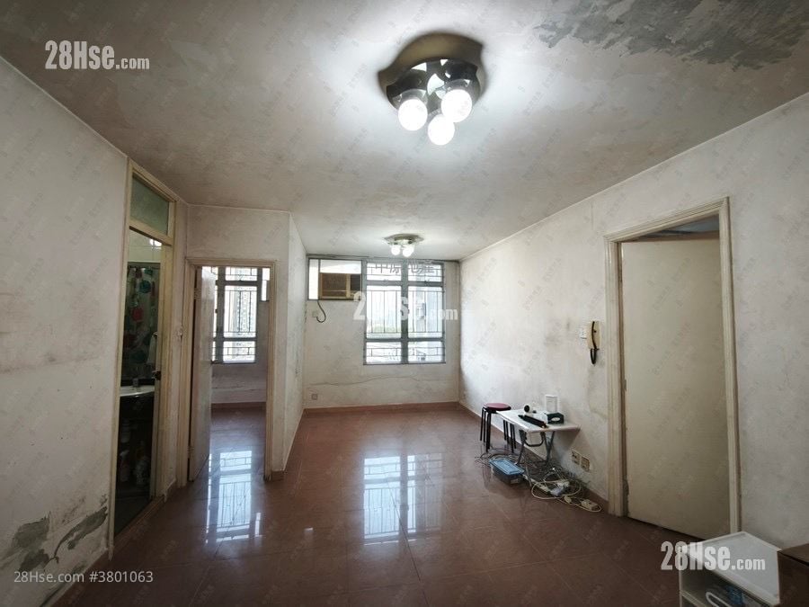 Tin Shing Court Sell 2 Bedrooms 539 ft²