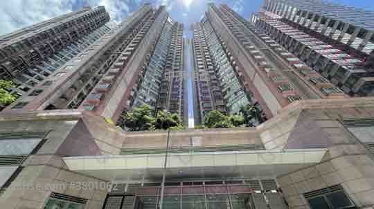 Island Place Sell 3 Bedrooms 788 ft²