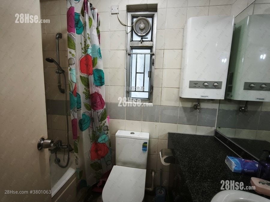 Tin Shing Court Sell 2 Bedrooms 539 ft²