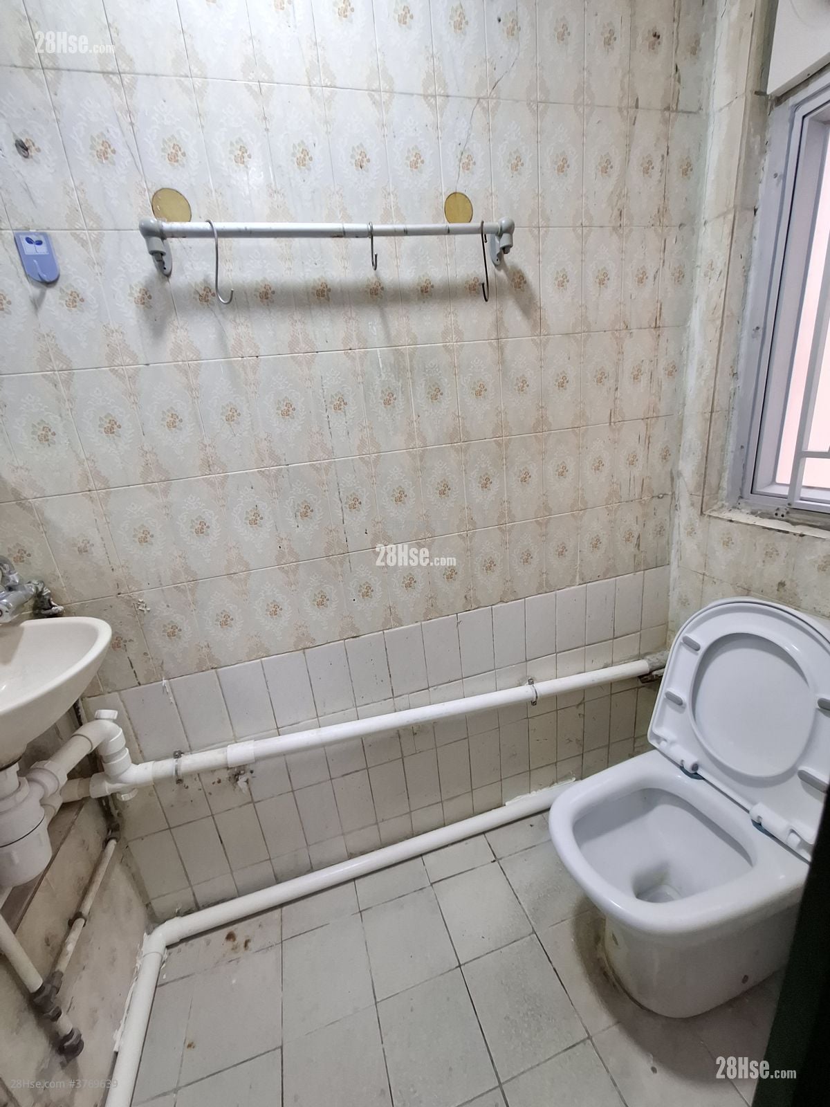 Cheong Fat Mansion Sell Studio , 1 Bathroom 211 ft²