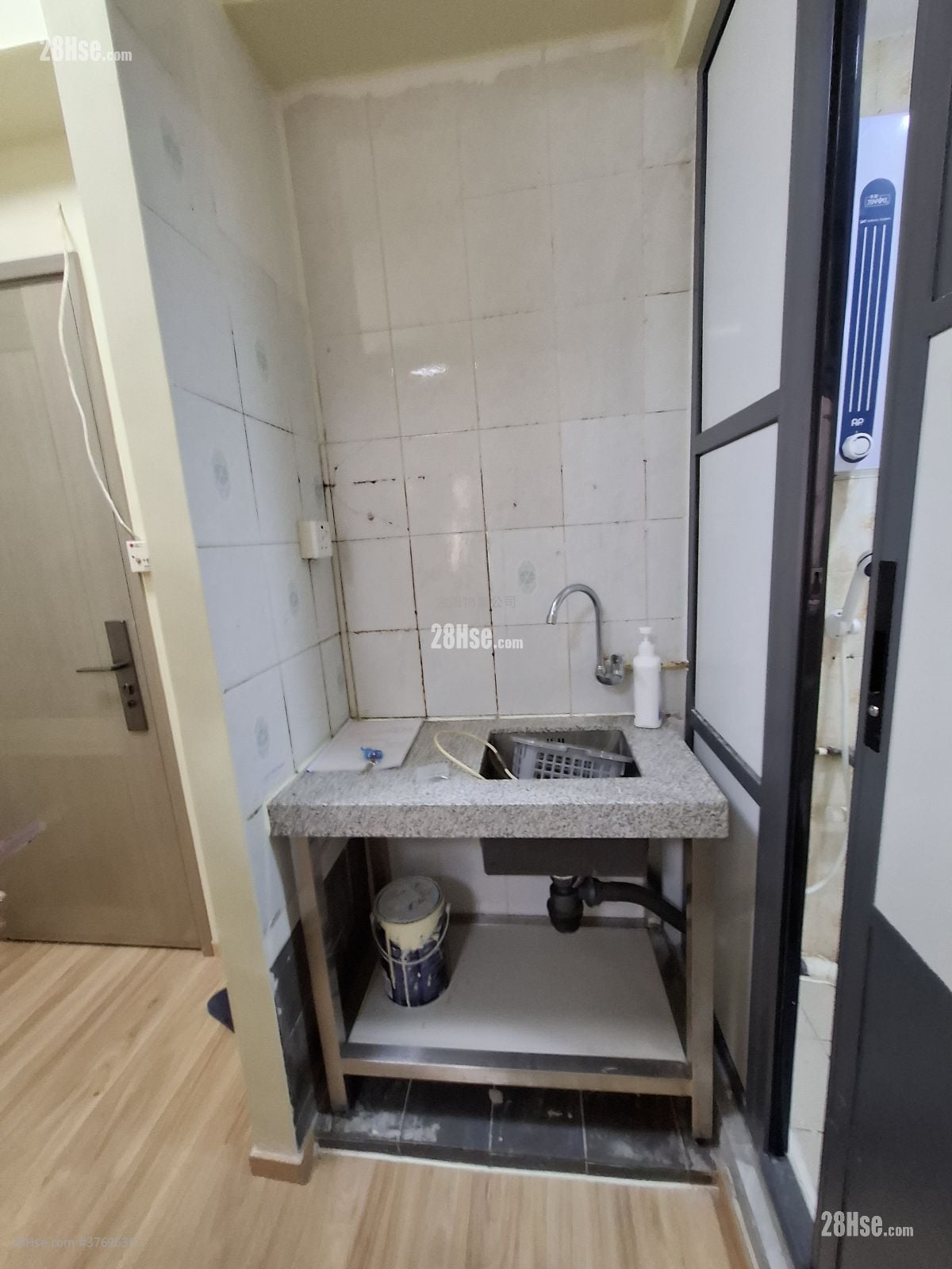 Cheong Fat Mansion Sell Studio , 1 Bathroom 211 ft²