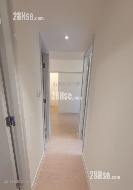 Monaco Rental 3 Bedrooms , 1 Bathroom 678 ft²