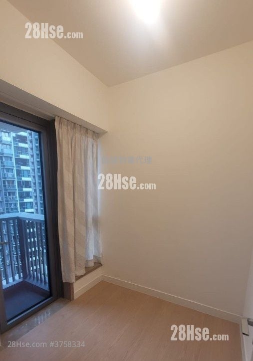 Monaco Rental 3 Bedrooms , 1 Bathroom 678 ft²