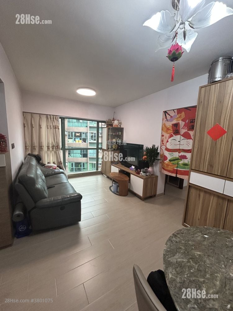 Parkside Villa Sell 2 Bedrooms , 1 Bathroom 590 ft²