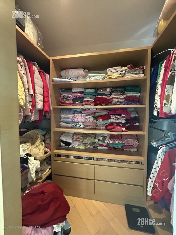 Yoho Midtown Sell 4 Bedrooms , 2 Bathrooms 1,197 ft²