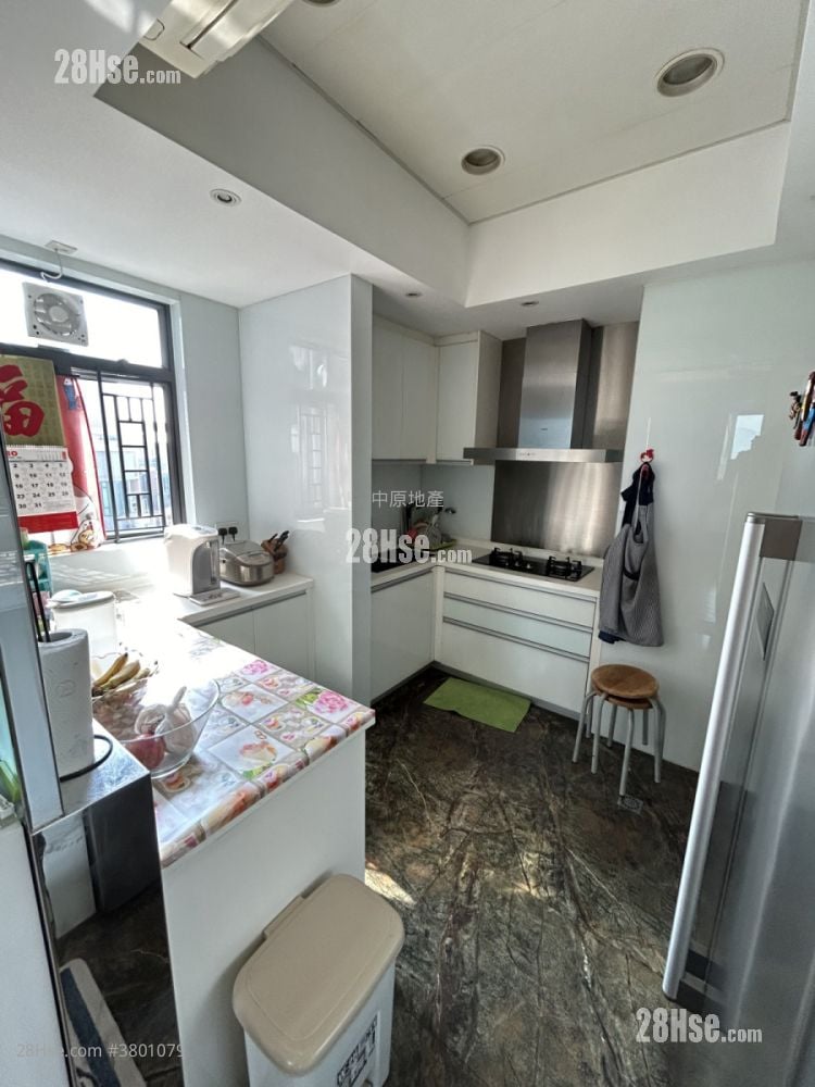 Yoho Midtown Sell 4 Bedrooms , 2 Bathrooms 1,197 ft²