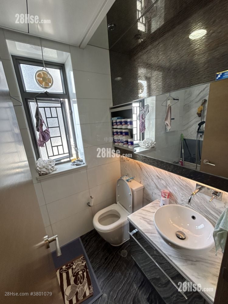 Yoho Midtown Sell 4 Bedrooms , 2 Bathrooms 1,197 ft²