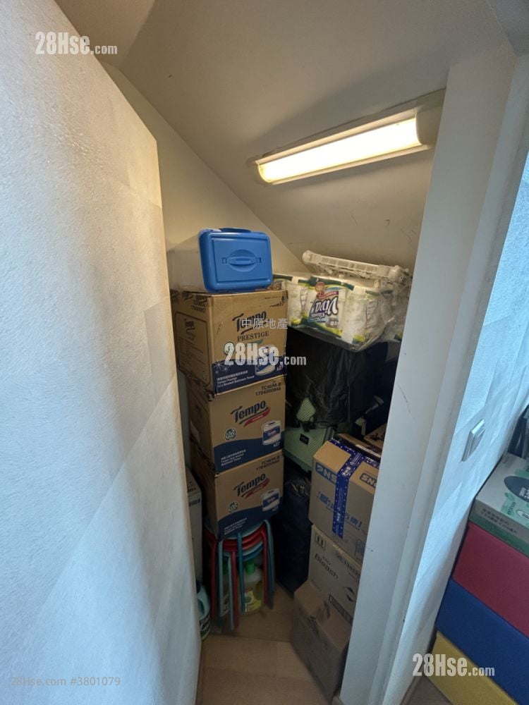 Yoho Midtown Sell 4 Bedrooms , 2 Bathrooms 1,197 ft²