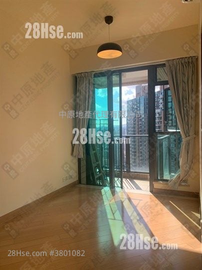 Yoho Midtown Rental 2 Bedrooms , 1 Bathroom 475 ft²