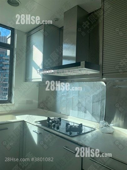 Yoho Midtown Rental 2 Bedrooms , 1 Bathroom 475 ft²