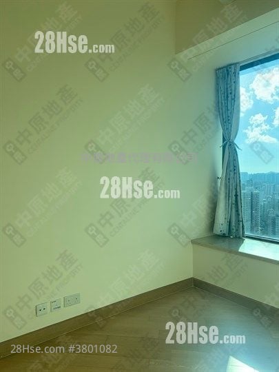 Yoho Midtown Rental 2 Bedrooms , 1 Bathroom 475 ft²