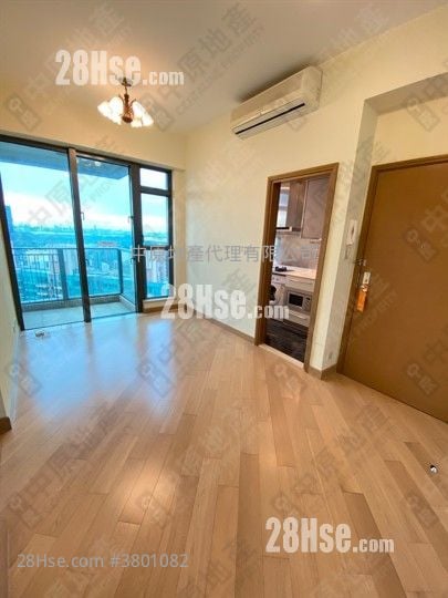 Yoho Midtown Rental 2 Bedrooms , 1 Bathroom 475 ft²