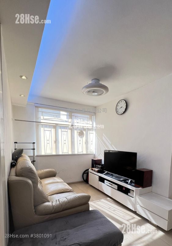 Bedford Gardens Sell 3 Bedrooms , 1 Bathroom 543 ft²