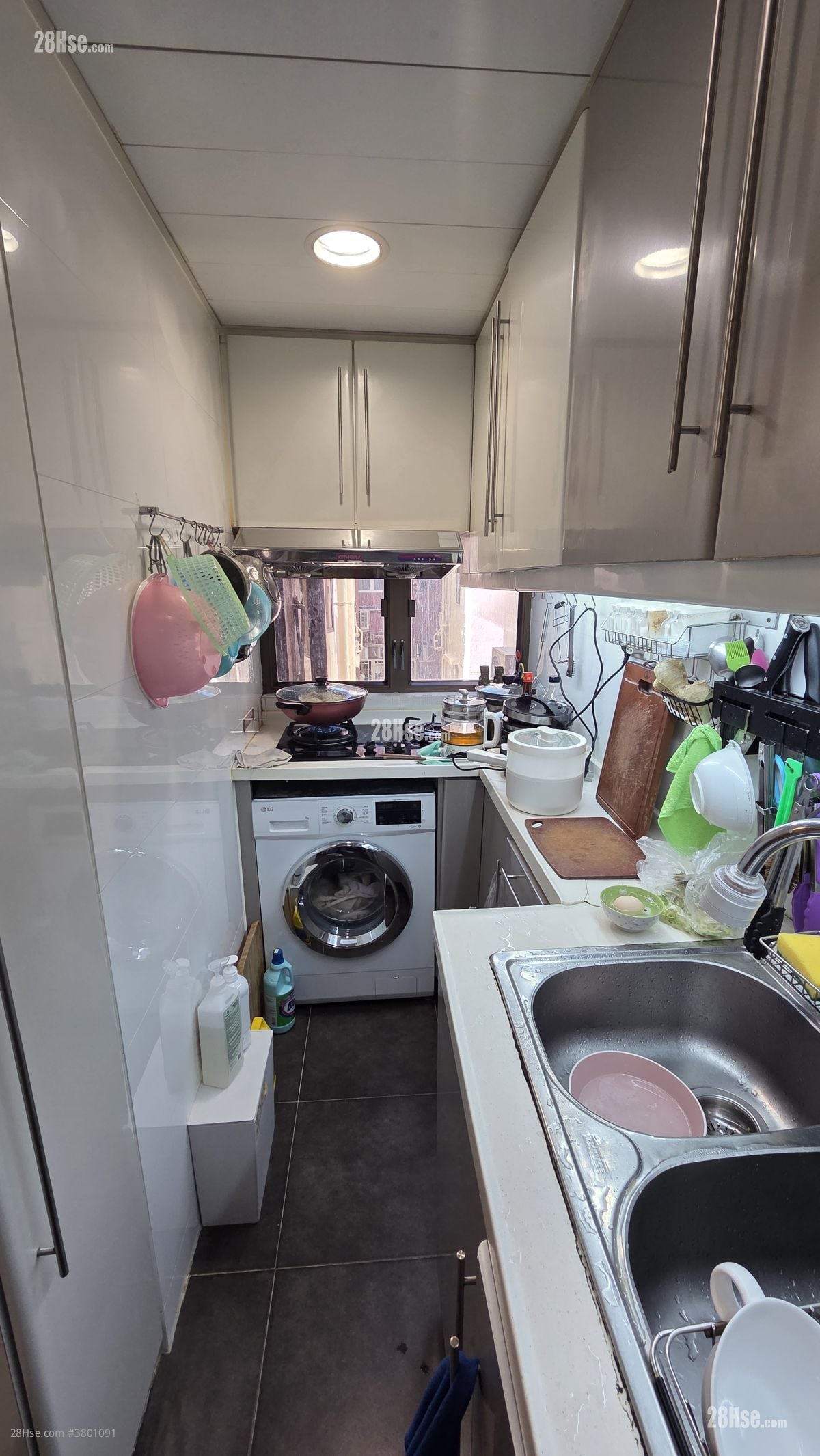 Bedford Gardens Sell 3 Bedrooms , 1 Bathroom 543 ft²