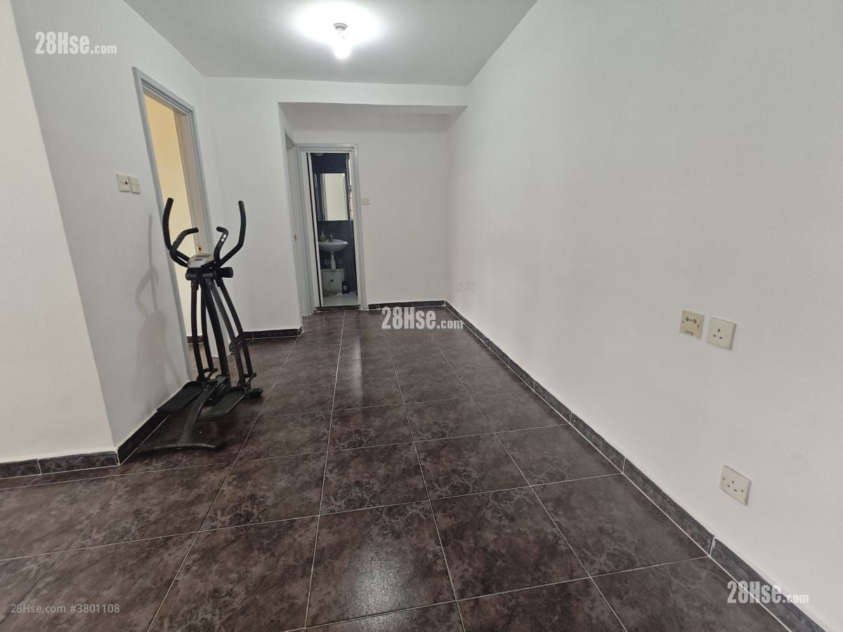 Siu Hong Court Sell 2 Bedrooms 467 ft²