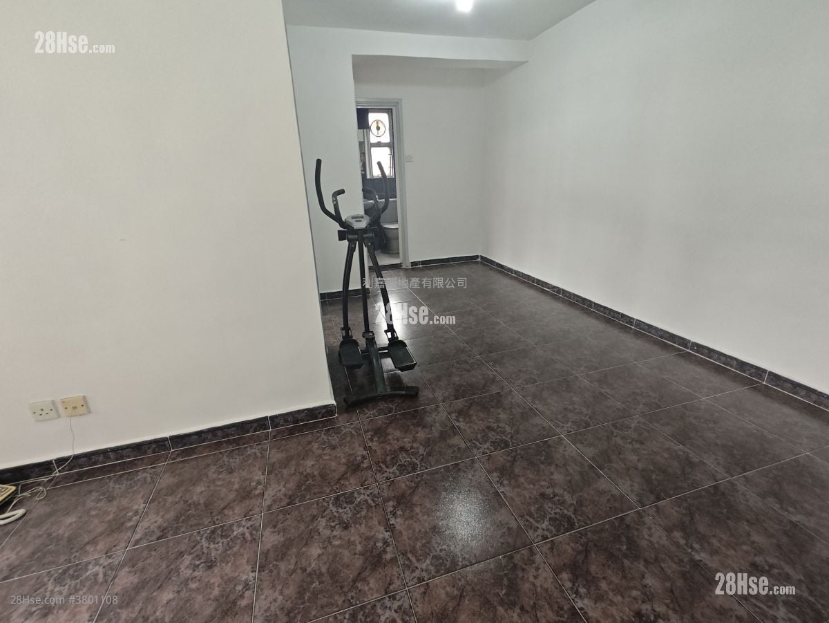 Siu Hong Court Sell 2 Bedrooms 467 ft²
