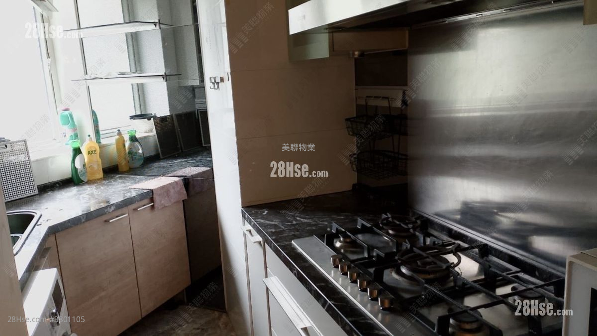 名城 售盘 4 房 , 2 浴室 958 平方尺