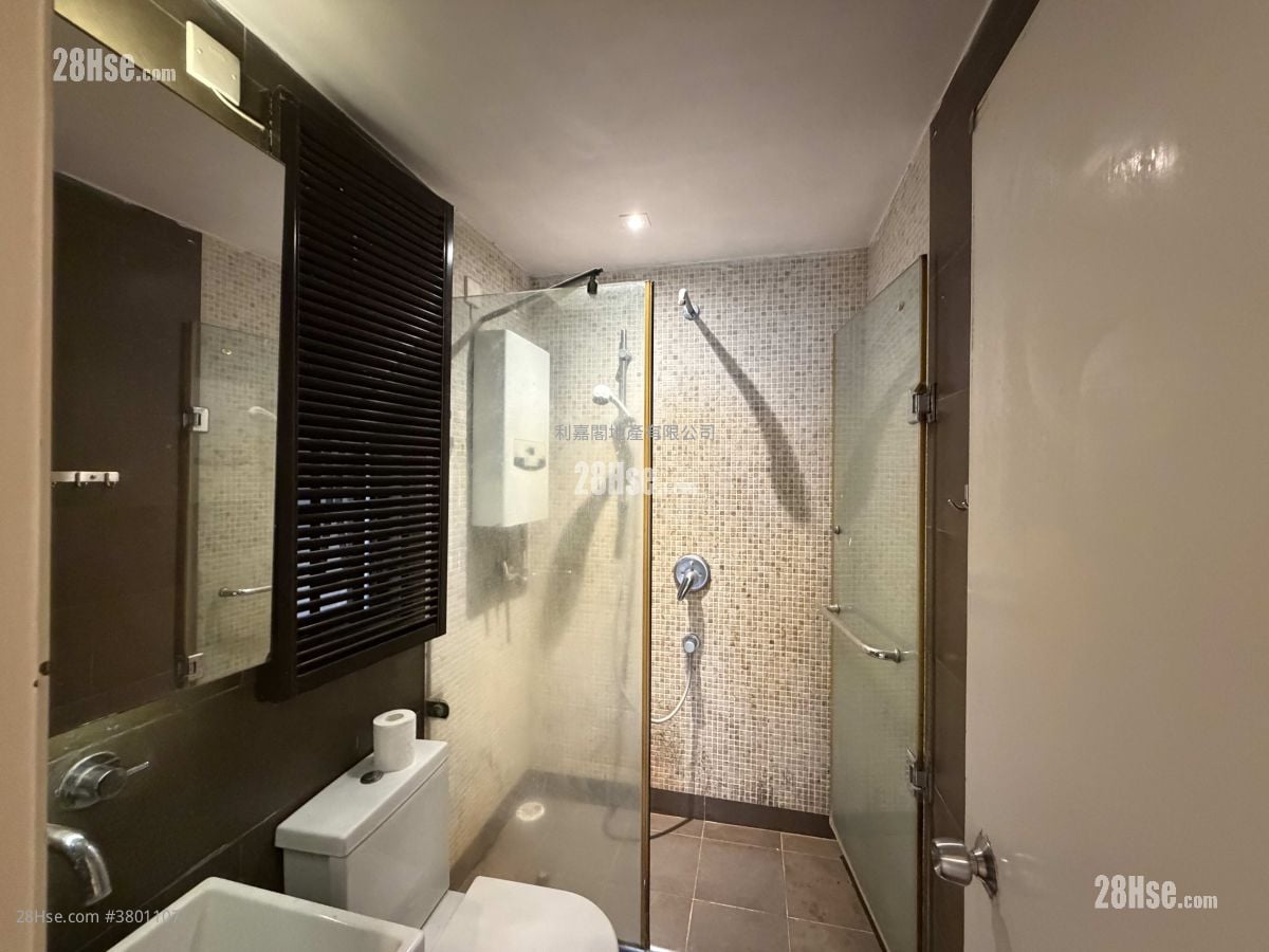 嘉景台 售盘 3 房 , 2 浴室 670 平方尺